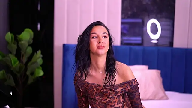 FrancescaDante online show from April 23, 2026, 6:53 am