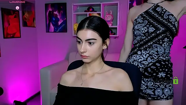 Snapshot of nekky_mouse chatting on November 13, 2025, 10:30 am nekky mouse online show from November 13, 2025, 10:30 am