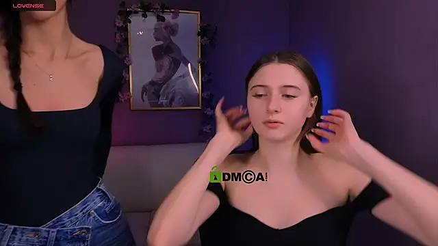 Snapshot of nekky_mouse chatting on December 15, 2025, 10:32 am nekky mouse online show from December 15, 2025, 10:32 am