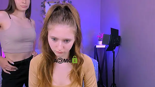 Snapshot of nekky_mouse chatting on October 3, 2025, 9:44 am nekky mouse online show from October 3, 2025, 9:44 am