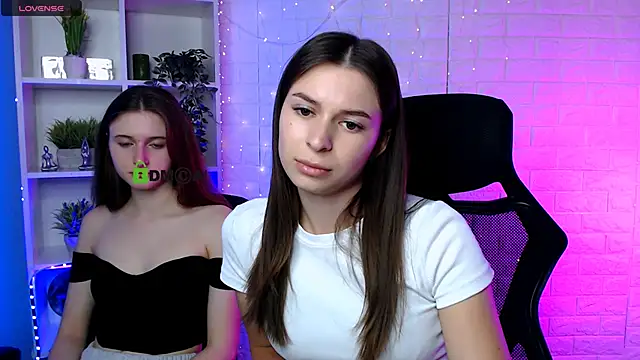 Snapshot of nekky_mouse chatting on September 22, 2025, 9:15 am nekky mouse online show from September 22, 2025, 9:15 am