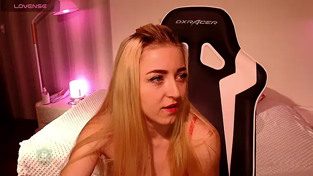 space danger online show from December 22, 2025, 4:34 am