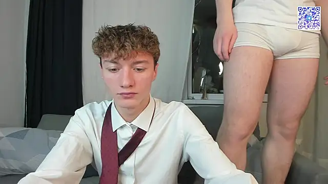 Snapshot of Kevin_Young_Cat chatting on December 15, 2025, 7:41 pm Kevin Young Cat online show from December 15, 2025, 7:41 pm