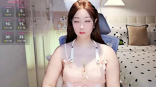 Xiaotantan-99 online show from April 19, 2026, 7:38 pm