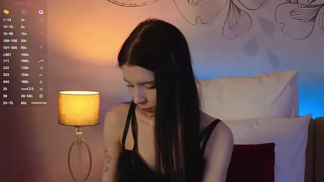 Angel  Rosse online show from April 19, 2026, 11:33 am