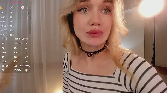 Snapshot of DiscoPotato chatting on November 17, 2025, 12:42 pm DiscoPotato online show from November 17, 2025, 12:42 pm