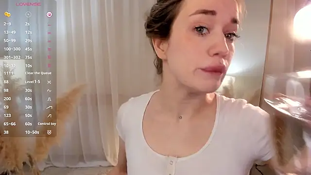 Snapshot of DiscoPotato chatting on November 20, 2025, 9:54 am DiscoPotato online show from November 20, 2025, 9:54 am