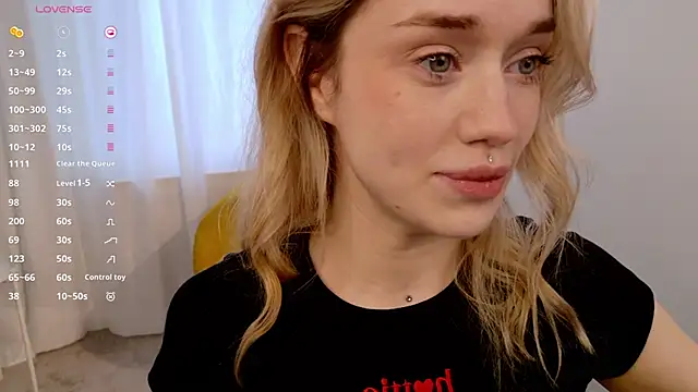 Snapshot of DiscoPotato chatting on September 9, 2025, 12:25 pm DiscoPotato online show from September 9, 2025, 12:25 pm