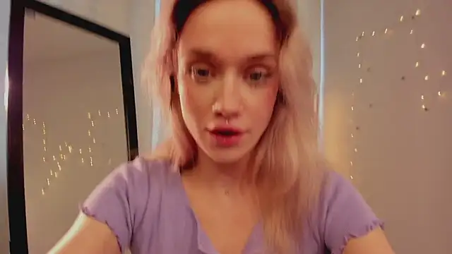 Snapshot of DiscoPotato chatting on September 19, 2025, 12:31 pm DiscoPotato online show from September 19, 2025, 12:31 pm