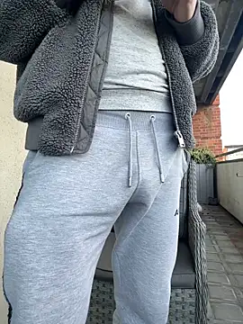 Michel huge online show from December 3, 2025, 9:53 am