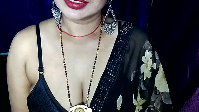 Snapshot of QUEEN_SAKHI- chatting on June 11, 2026, 5:26 am QUEEN SAKHI- online show from June 11, 2026, 5:26 am