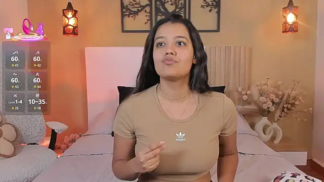 Snapshot of Camila_Bustamante chatting on November 10, 2025, 3:17 pm Camila Bustamante online show from November 10, 2025, 3:17 pm