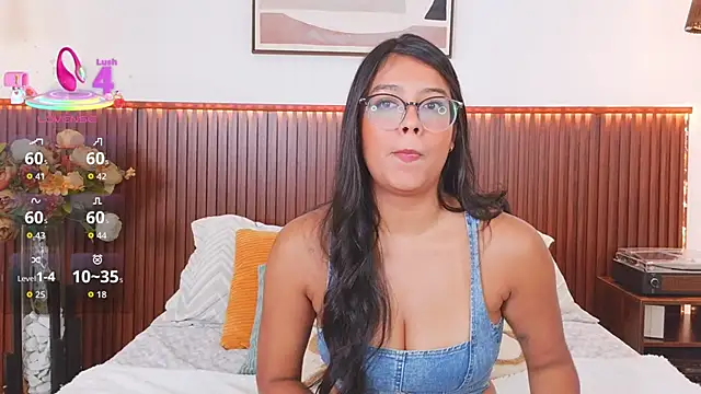 Camila Bustamante online show from April 18, 2026, 7:07 pm