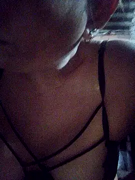 Snapshot of marinita13 chatting on July 30, 2026, 2:10 am marinita13 online show from July 30, 2026, 2:10 am