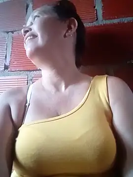 marinita13 online show from April 27, 2026, 10:19 pm