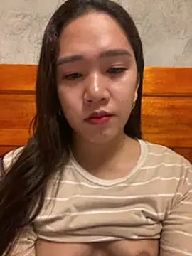 slut clio online show from February 15, 2026, 1:32 pm