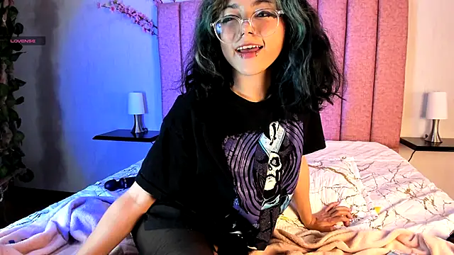 Snapshot of TerumiKitty chatting on October 16, 2025, 9:23 pm TerumiKitty online show from October 16, 2025, 9:23 pm