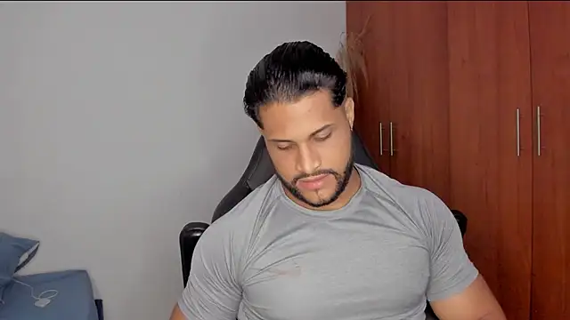 Pier Simons online show from April 22, 2026, 5:03 am