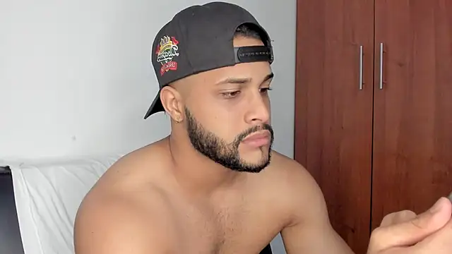 Pier Simons online show from November 7, 2025, 8:30 am