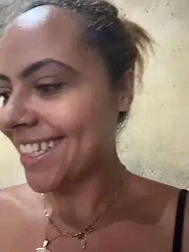 Chloe Leaozinho online show from March 13, 2026, 4:01 pm