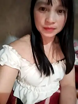 Tiyir597 online show from November 14, 2025, 4:32 pm