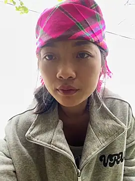 Snapshot of Phayphay77 chatting on November 4, 2025, 3:43 am Phayphay77 online show from November 4, 2025, 3:43 am