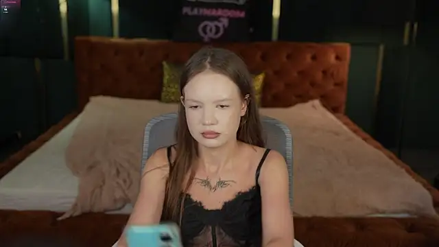 Claire Dreams online show from September 19, 2025, 2:21 pm