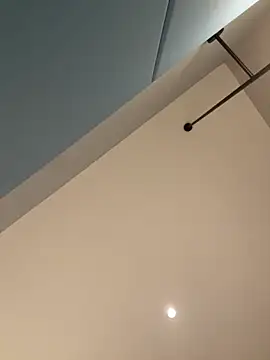 xiao-mo520 online show from December 4, 2025, 2:27 pm