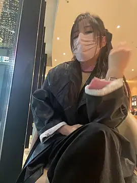 xiao-mo520 online show from December 15, 2025, 10:43 am