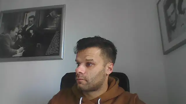 Snapshot of FROCETTO93 chatting on October 22, 2025, 6:13 am FROCETTO93 online show from October 22, 2025, 6:13 am