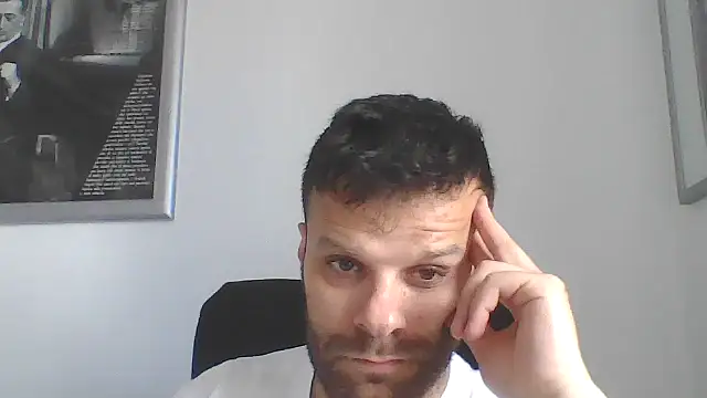Snapshot of FROCETTO93 chatting on May 4, 2026, 6:49 am FROCETTO93 online show from May 4, 2026, 6:49 am