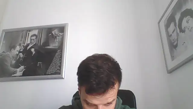 Snapshot of FROCETTO93 chatting on October 20, 2025, 12:17 pm FROCETTO93 online show from October 20, 2025, 12:17 pm