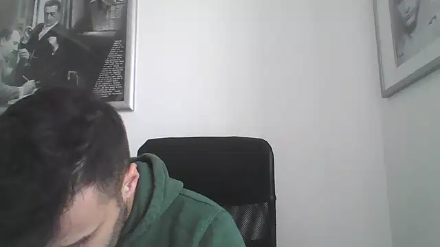 Snapshot of FROCETTO93 chatting on February 20, 2026, 12:18 pm FROCETTO93 online show from February 20, 2026, 12:18 pm