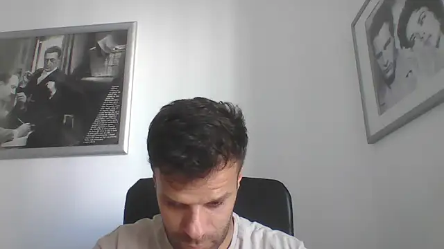 Snapshot of FROCETTO93 chatting on September 22, 2025, 1:50 pm FROCETTO93 online show from September 22, 2025, 1:50 pm