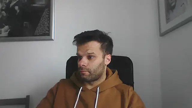 Snapshot of FROCETTO93 chatting on November 7, 2025, 1:15 pm FROCETTO93 online show from November 7, 2025, 1:15 pm