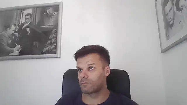 Snapshot of FROCETTO93 chatting on September 19, 2025, 12:53 pm FROCETTO93 online show from September 19, 2025, 12:53 pm