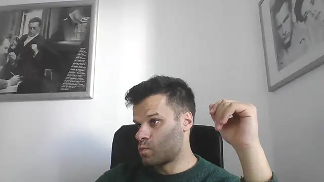 Snapshot of FROCETTO93 chatting on October 27, 2025, 1:56 pm FROCETTO93 online show from October 27, 2025, 1:56 pm