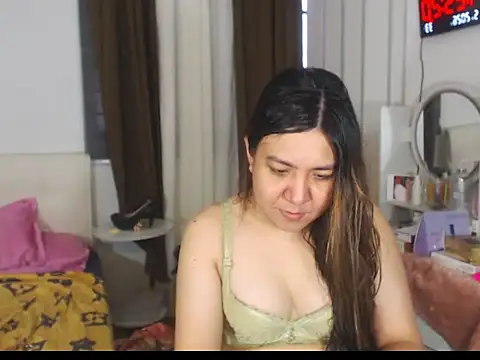 stellahugeX online show from May 23, 2026, 3:27 am