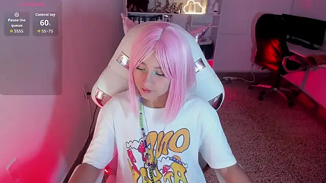 Snapshot of Molly_sweetlove chatting on November 26, 2025, 6:52 pm Molly sweetlove online show from November 26, 2025, 6:52 pm