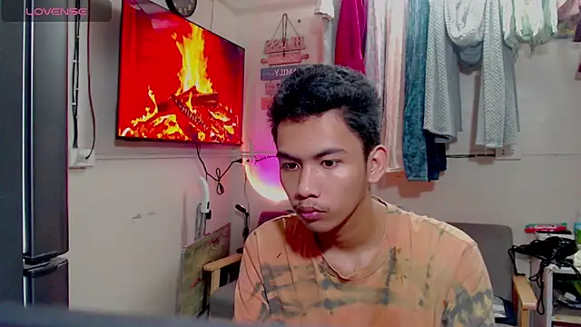 Snapshot of Demure_Asian143 chatting on August 6, 2026, 5:02 am Demure Asian143 online show from August 6, 2026, 5:02 am