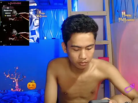 Snapshot of Demure_Asian143 chatting on November 2, 2025, 6:51 am Demure Asian143 online show from November 2, 2025, 6:51 am