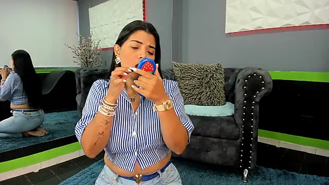 Snapshot of SailonTeen chatting on November 15, 2025, 3:05 pm SailonTeen online show from November 15, 2025, 3:05 pm