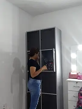 Snapshot of Merybeks chatting on October 11, 2025, 10:38 am Merybeks online show from October 11, 2025, 10:38 am