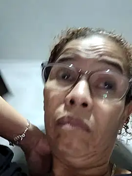 Snapshot of Merybeks chatting on October 18, 2025, 9:33 am Merybeks online show from October 18, 2025, 9:33 am