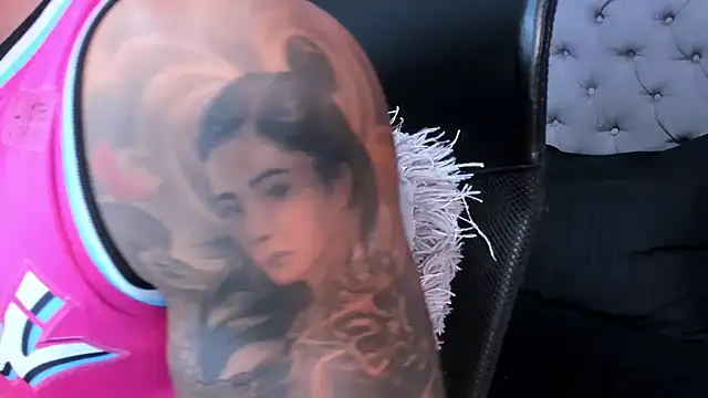 andres-clark92 online show from November 24, 2025, 6:08 pm