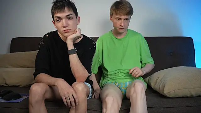 Snapshot of MattyandAiden chatting on December 4, 2025, 6:51 pm MattyandAiden online show from December 4, 2025, 6:51 pm