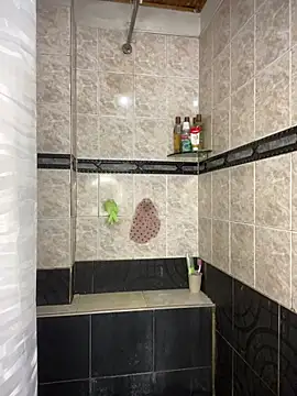 Snapshot of juliana-mancini chatting on November 13, 2025, 5:06 pm juliana-mancini online show from November 13, 2025, 5:06 pm