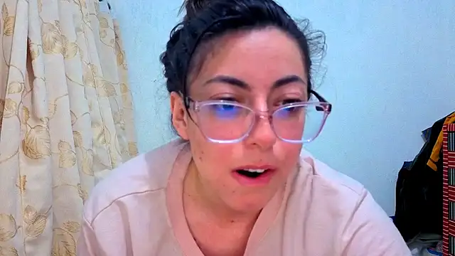 Miranda sexlove  online show from November 26, 2025, 5:24 pm