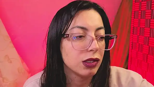 Snapshot of Miranda_sexlove_ chatting on December 18, 2025, 7:35 am Miranda sexlove online show from December 18, 2025, 7:35 am