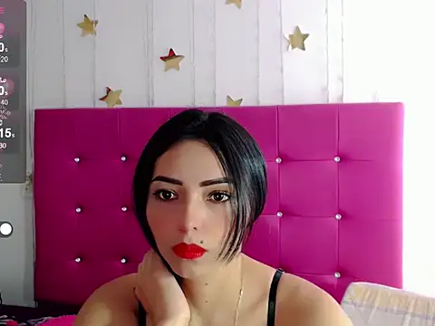 sara arias00 online show from November 29, 2025, 1:11 pm